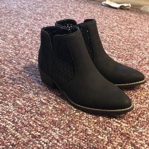 Madden girl black boots